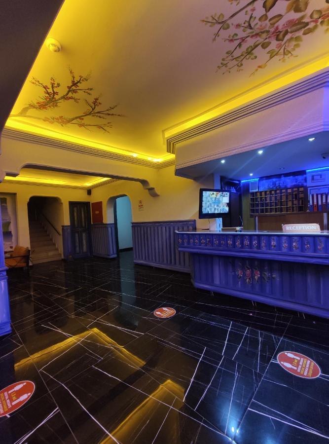 Maldives Apart Otel Αλάνια Εξωτερικό φωτογραφία