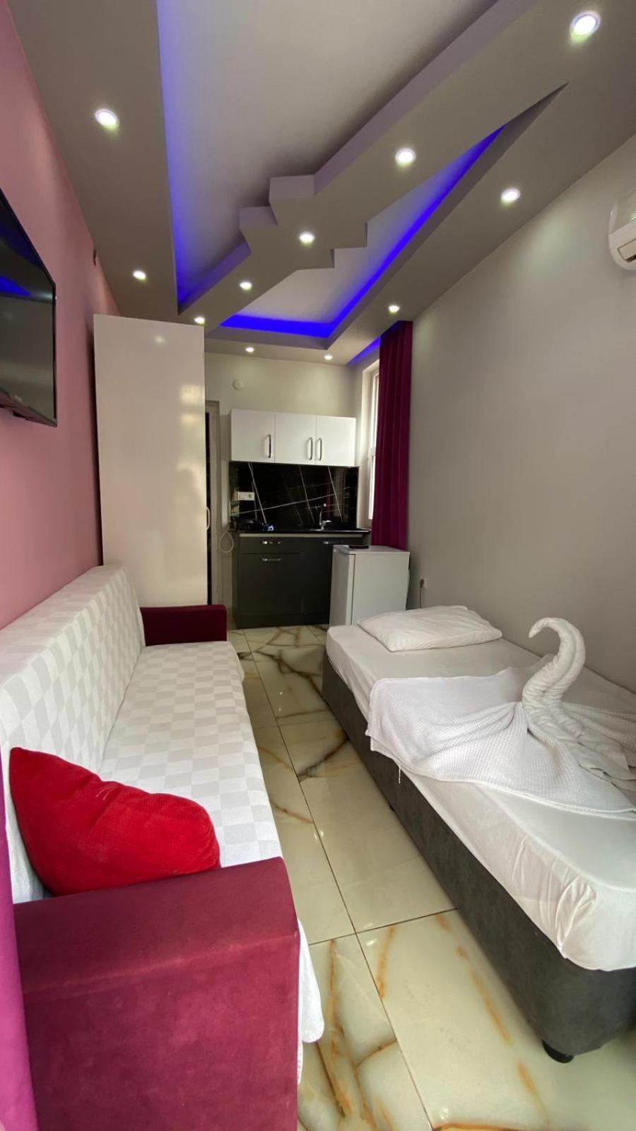 Maldives Apart Otel Αλάνια Εξωτερικό φωτογραφία