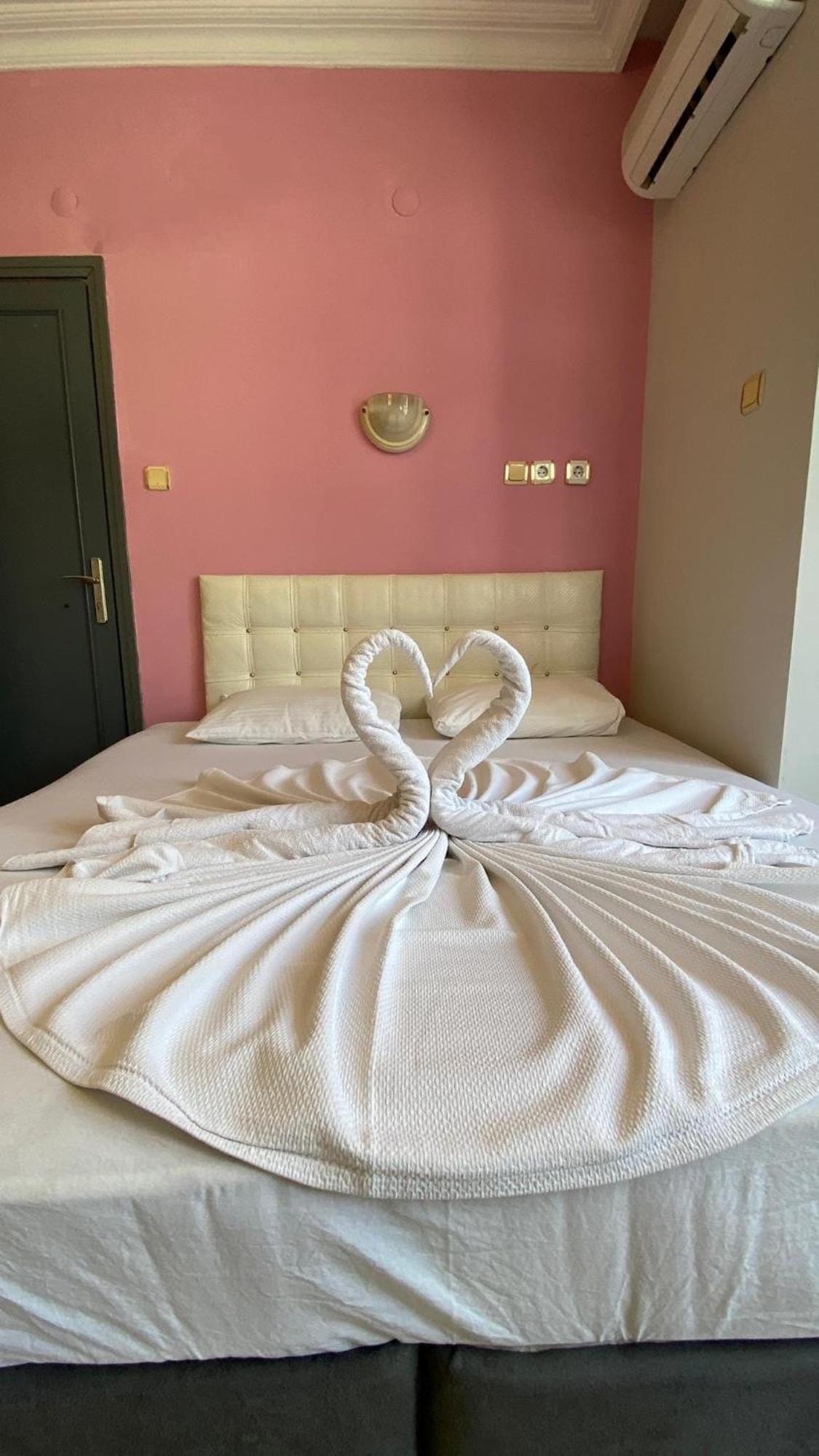 Maldives Apart Otel Αλάνια Εξωτερικό φωτογραφία