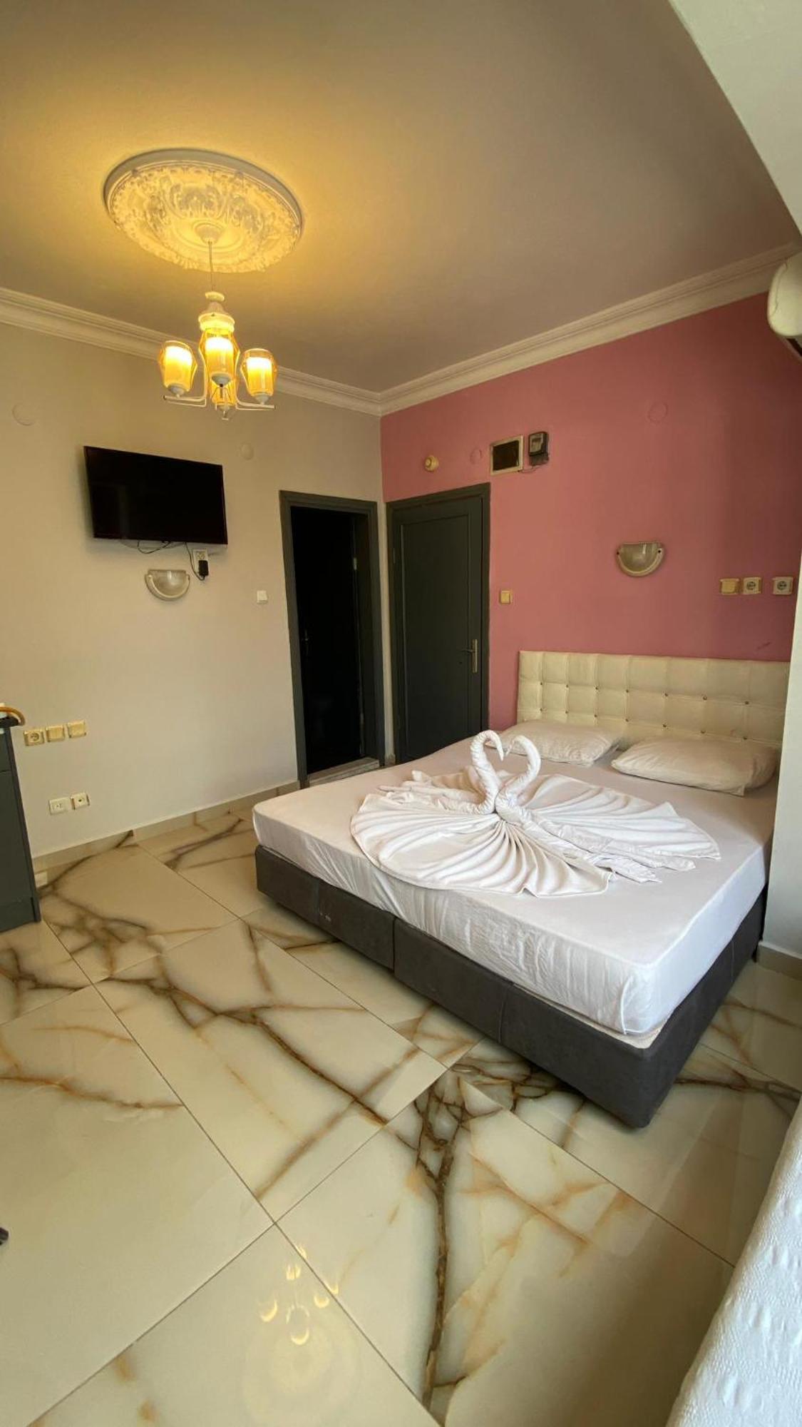 Maldives Apart Otel Αλάνια Εξωτερικό φωτογραφία